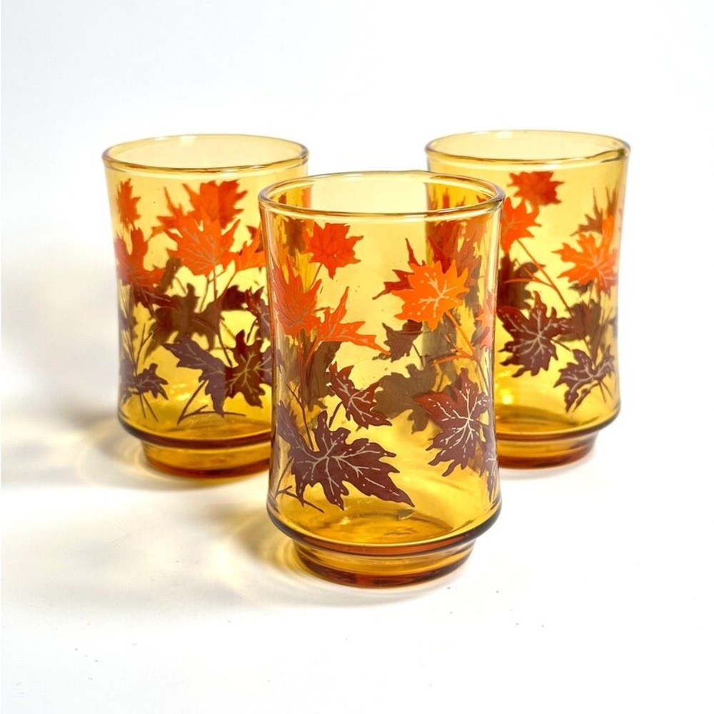 Vintage Small Glass Cups, Maple Leafs, Amber, 70s, Set of 3